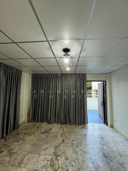 undefined, Bangkok, Samsen Nai, Phaya Thai, Bangkok, 3 Bedrooms, 250 sqm, Townhouse For Rent, by Sarunyarat Sutthiapiwat, 500265889 - DDproperty.com