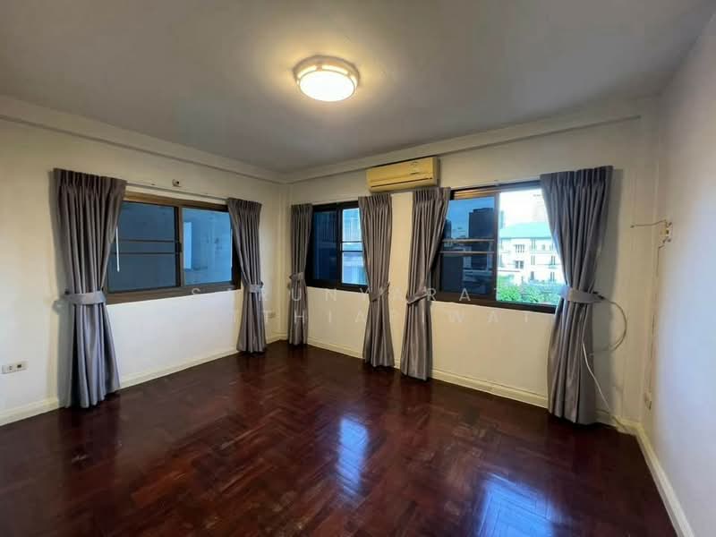 undefined, Bangkok, Samsen Nai, Phaya Thai, Bangkok, 3 Bedrooms, 250 sqm, Townhouse For Rent, by Sarunyarat Sutthiapiwat, 500265889 - DDproperty.com