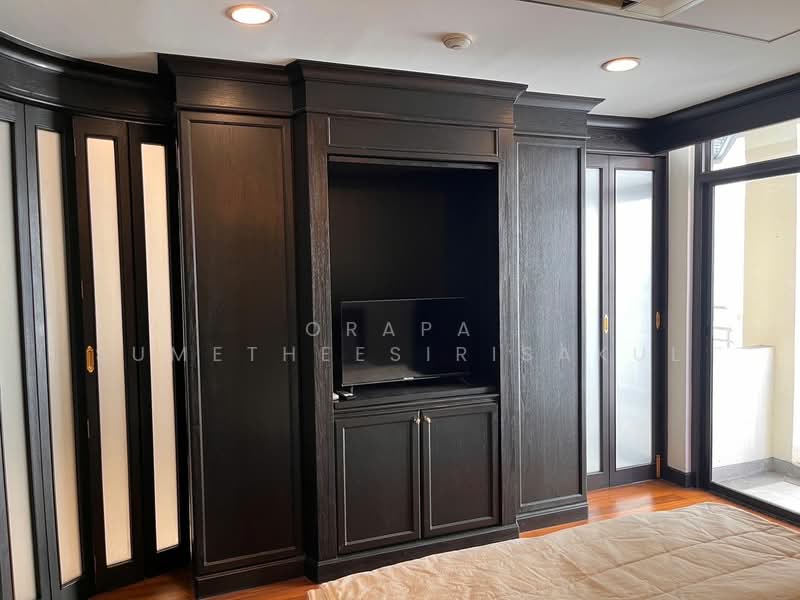 Green Point Silom, Bangkok, 29 Soi Anumanratthanon, Suriyawong, Bang Rak, Bangkok, 2 Bedrooms, 63 sqm, Condo For Sale, by Orapa Sumetheesirisakul, 500265895 - DDproperty.com