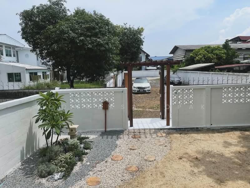 1-BR House, Bangkok, Bang Waek, Phasi Charoen, Bangkok, 1 Bedroom, 65 sqm, Single Detached House For Rent, by Boonraksa Sopak, 500265911 - DDproperty.com