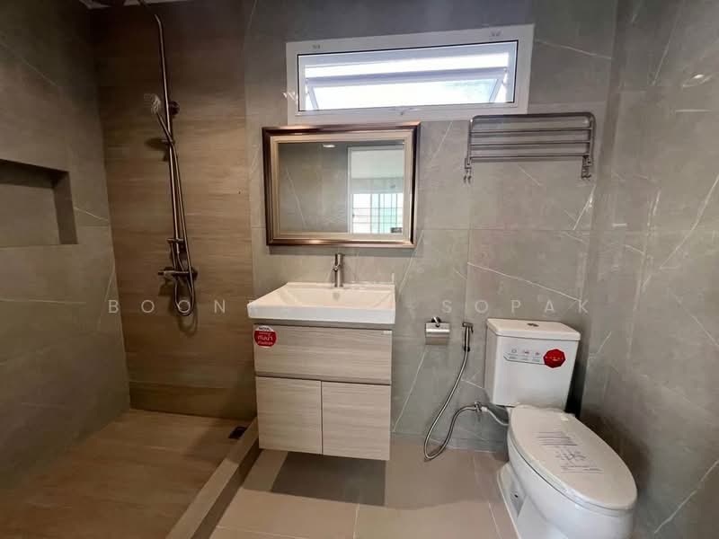 1-BR House, Bangkok, Bang Waek, Phasi Charoen, Bangkok, 1 Bedroom, 65 sqm, Single Detached House For Rent, by Boonraksa Sopak, 500265911 - DDproperty.com