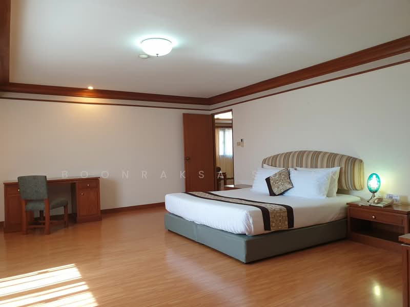 United Tower Thonglor, Bangkok, 333 Soi Thonglor 17, Khlong Tan Nua, Watthana, Bangkok, 2 Bedrooms, 157 sqm, Condo For Rent, by Boonraksa Sopak, 500265926 - DDproperty.com