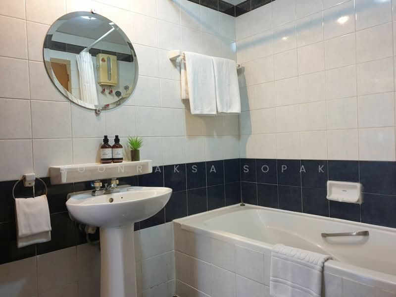 United Tower Thonglor, Bangkok, 333 Soi Thonglor 17, Khlong Tan Nua, Watthana, Bangkok, 2 Bedrooms, 157 sqm, Condo For Rent, by Boonraksa Sopak, 500265926 - DDproperty.com