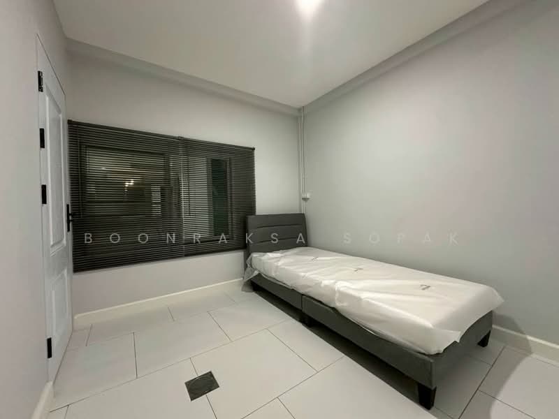 3-BR Townhouse, Bangkok, Lat Phrao, Lat Phrao, Bangkok, 3 Bedrooms, 204 sqm, Townhouse For Rent, by Boonraksa Sopak, 500265982 - DDproperty.com