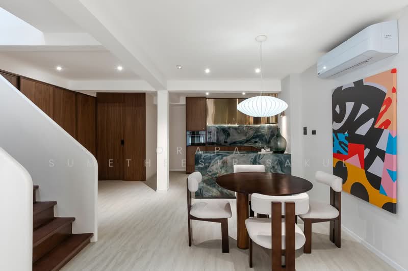 บ้าน 3-ห้องนอน, กรุงเทพ, ทุ่งวัดดอน, สาทร, กรุงเทพ, 220 ตร.ม., บ้านเดี่ยว ขาย, โดย Orapa Sumetheesirisakul, 500266044 - DDproperty.com