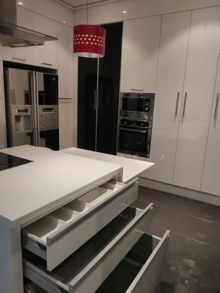 Baan Ananda, Bangkok, Sukhumvit 61, Khlong Tan Nua, Watthana, Bangkok, 3 Bedrooms, 300 sqm, Condo For Rent, by Boonraksa Sopak, 500266060 - DDproperty.com