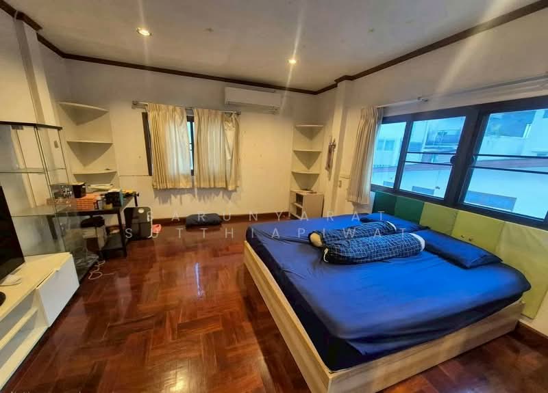 5-BR House, Bangkok, Huai Khwang, Huai Khwang, Bangkok, 5 Bedrooms, 495 sqm, Single Detached House For Sale, by Sarunyarat Sutthiapiwat, 500266066 - DDproperty.com