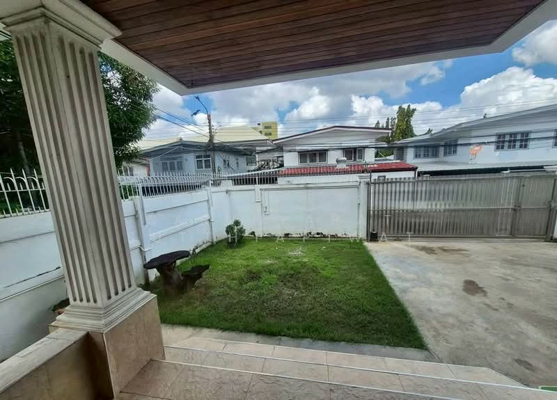 5-BR House, Bangkok, Huai Khwang, Huai Khwang, Bangkok, 5 Bedrooms, 495 sqm, Single Detached House For Sale, by Sarunyarat Sutthiapiwat, 500266066 - DDproperty.com