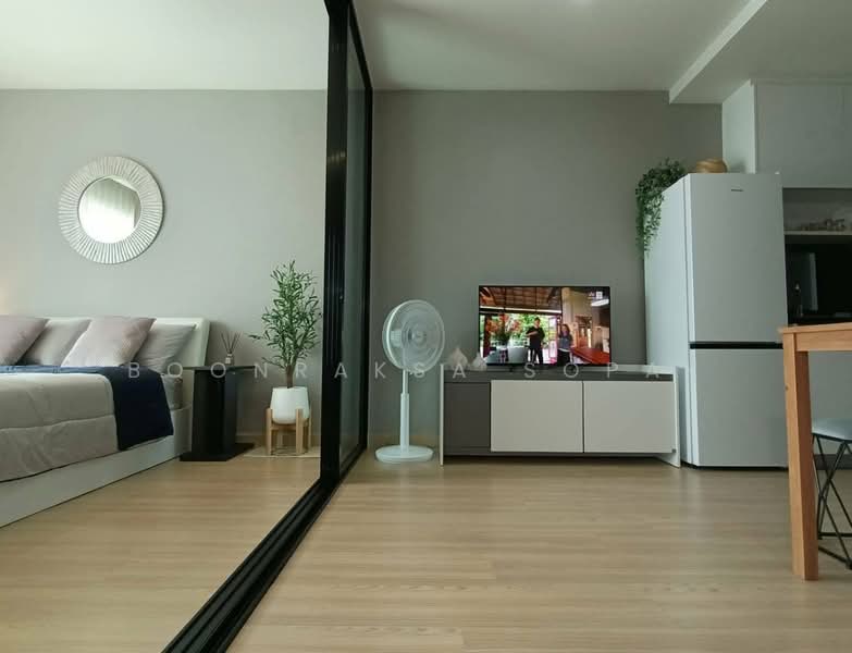Sky Walk Residences, Bangkok, 1599 Sukhumvit Road, Phra Kanong Nua, Watthana, Bangkok, 1 Bedroom, 37 sqm, Condo For Rent, by Boonraksa Sopak, 500266104 - DDproperty.com