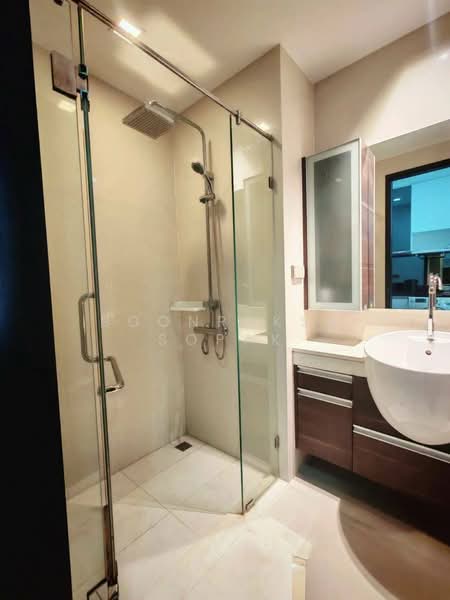 Sky Walk Residences, Bangkok, 1599 Sukhumvit Road, Phra Kanong Nua, Watthana, Bangkok, 1 Bedroom, 37 sqm, Condo For Rent, by Boonraksa Sopak, 500266104 - DDproperty.com