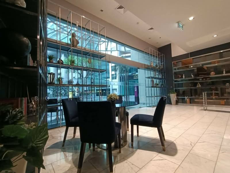 Sky Walk Residences, Bangkok, 1599 Sukhumvit Road, Phra Kanong Nua, Watthana, Bangkok, 1 Bedroom, 37 sqm, Condo For Rent, by Boonraksa Sopak, 500266104 - DDproperty.com