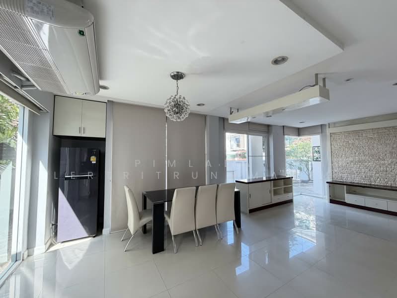 Thanapat Haus Sathorn - Narathiwas, Bangkok, Soi Chuen Chitrung, Nontri Road, Chong Nonsi, Yan Nawa, Bangkok, 3 Bedrooms, 215 sqm, Townhouse For Rent, by Pimlada Lertritrungmanee, 500266107 - DDproperty.com