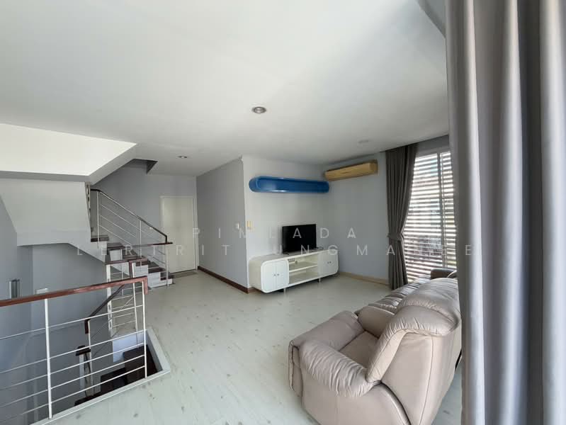 Thanapat Haus Sathorn - Narathiwas, Bangkok, Soi Chuen Chitrung, Nontri Road, Chong Nonsi, Yan Nawa, Bangkok, 3 Bedrooms, 215 sqm, Townhouse For Rent, by Pimlada Lertritrungmanee, 500266107 - DDproperty.com