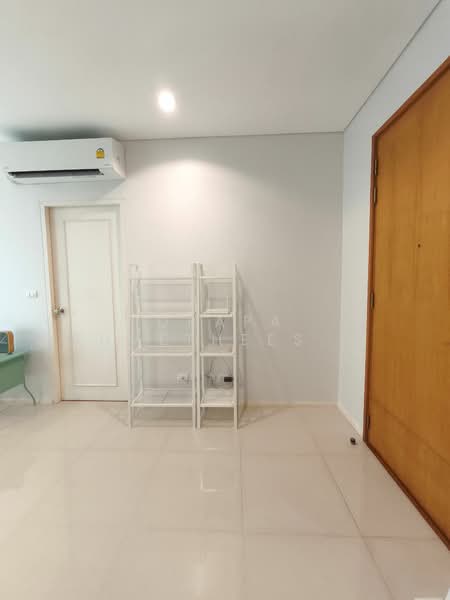 Villa Asoke, Bangkok, 1588 New Petchburi Road, Makkasan, Ratchathewi, Bangkok, 1 Bedroom, 40 sqm, Condo For Sale, by Orapa Sumetheesirisakul, 500266111 - DDproperty.com