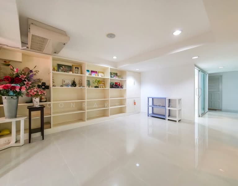 Studio Townhouse, Bangkok, Praborommaharatchawang, Phra Nakhon, Bangkok, Studio, 200 sqm, Townhouse For Rent, by Boonraksa Sopak, 500266137 - DDproperty.com