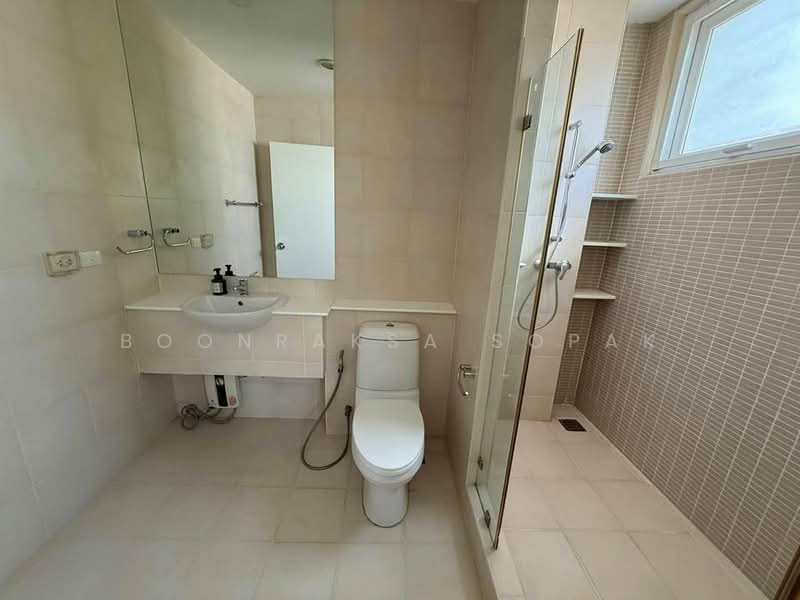 4-BR Townhouse, Bangkok, Khlong Tan Nua, Watthana, Bangkok, 4 Bedrooms, 250 sqm, Townhouse For Rent, by Boonraksa Sopak, 500266148 - DDproperty.com