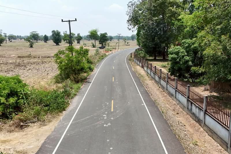 ขาย - ขายด่วน ที่ดินที่นา 8 ไร่ 3 งาน 70 ตรว. ติดถนนลาดยาง โฉนดครุฑเเดงพร้อมโอน, บุรีรัมย์