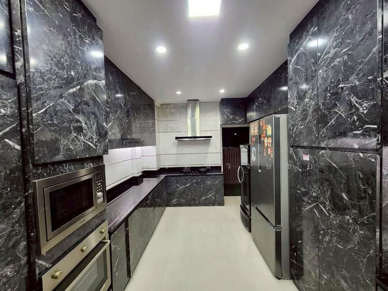 ให้เช่าบ้านเดี่ยว 6 นอน ทำเลเฉลิมพระเกียรติร.9 ซอย 40/1 บ้านลุมพินี สวนหลวงร.9 บ้าน 3 ชั้น หลังมุม, Bangkok, เฉลิมพระเกียรติร.9, Dok Mai, Prawet, Bangkok, 6 Bedrooms, 400 sqm, Single Detached House For Rent, by บุษบา รัตนวงษ์ชัย, 500266209 - DDproperty.com