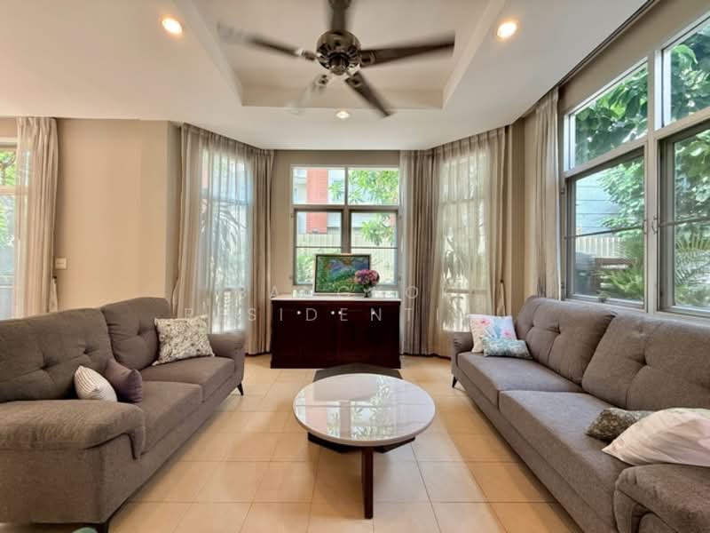 House in Compound, Bangkok, Khlong Toei, Khlong Toei, Bangkok, 3 Bedrooms, 260 sqm, Single Detached House For Rent, by Bangkok Residential, 500266249 - DDproperty.com