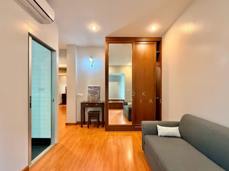 House in Compound, Bangkok, Khlong Toei, Khlong Toei, Bangkok, 3 Bedrooms, 260 sqm, Single Detached House For Rent, by Bangkok Residential, 500266249 - DDproperty.com