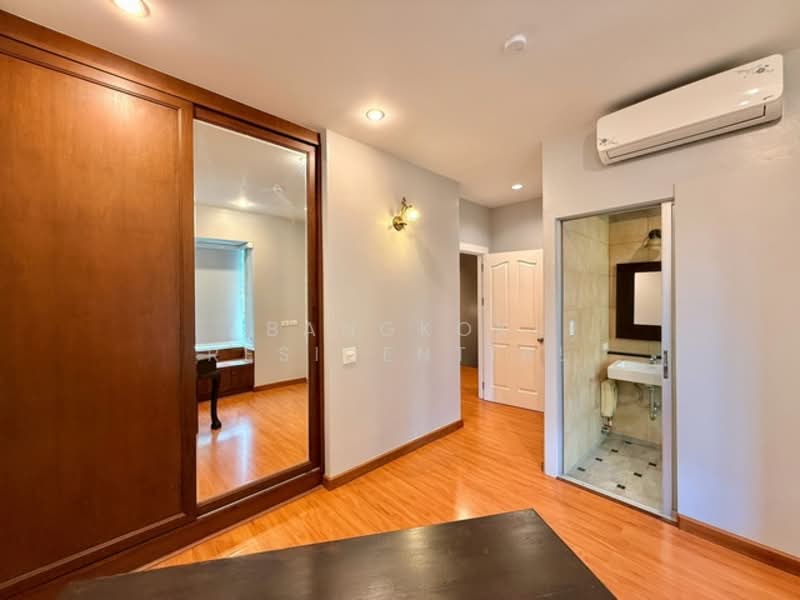 House in Compound, Bangkok, Khlong Toei, Khlong Toei, Bangkok, 3 Bedrooms, 260 sqm, Single Detached House For Rent, by Bangkok Residential, 500266249 - DDproperty.com