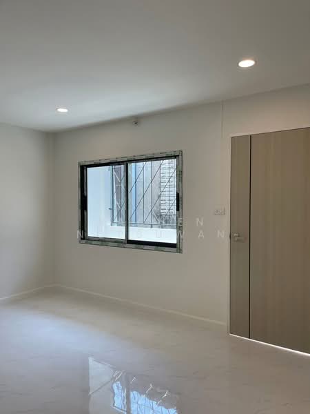 Now accepting reservations for new houses near Big C Extra Khlong Toei. 2 bedrooms, 20.7 sq.wa., Songkhla, Kho Hong, Hat Yai, Songkhla, 2 Bedrooms, 80 sqm, Townhouse For Sale, by Rachen Nopsuwan, 500266260 - DDproperty.com