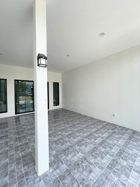 Now accepting reservations for new houses near Big C Extra Khlong Toei. 2 bedrooms, 20.7 sq.wa., Songkhla, Kho Hong, Hat Yai, Songkhla, 2 Bedrooms, 80 sqm, Townhouse For Sale, by Rachen Nopsuwan, 500266260 - DDproperty.com