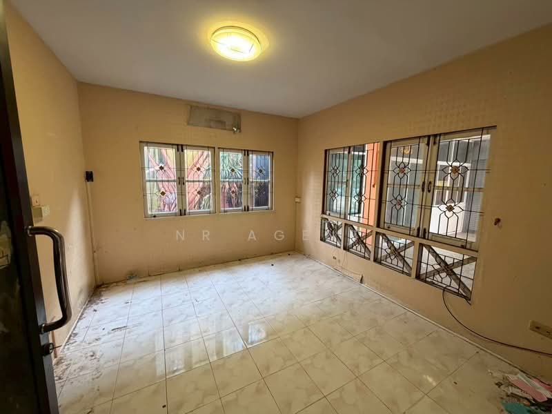 Park Village 1 Bangbuathong, Nonthaburi, Western Outer Ring Road, Lam Pho, Bang Bua Thong, Nonthaburi, 5 Bedrooms, 130 sqm, Townhouse For Sale, by NR AGENT, 500266297 - DDproperty.com