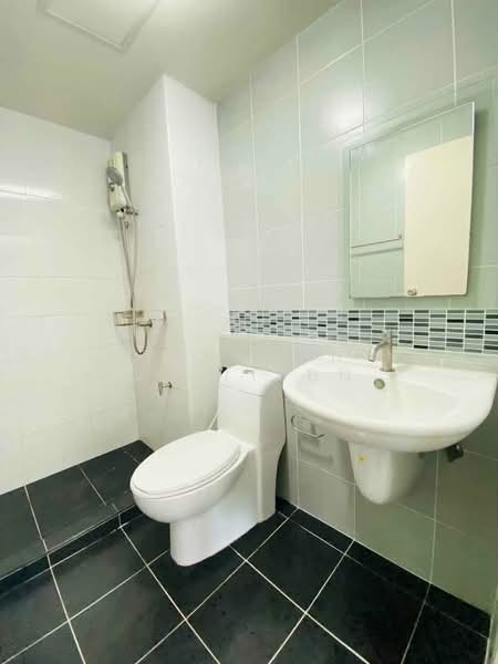 Dcondo Ramindra, Bangkok, 43 Raminthra Road, Tha Rang, Bang Khen, Bangkok, 1 Bedroom, 30 sqm, Condo For Sale, by Rungkan Wijitjun, 500266316 - DDproperty.com