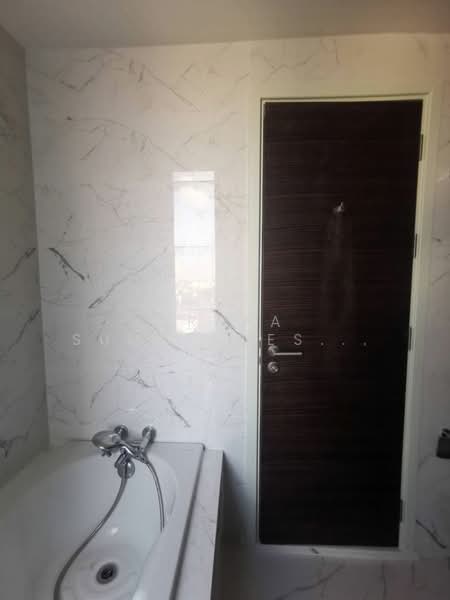 Watermark Chaophraya, Bangkok, Soi Charoennakorn 39-41, Charoennakorn Road, Bang Lam Phu Lang, Khlong San, Bangkok, 2 Bedrooms, 95 sqm, Condo For Sale, by Orapa Sumetheesirisakul, 500266328 - DDproperty.com