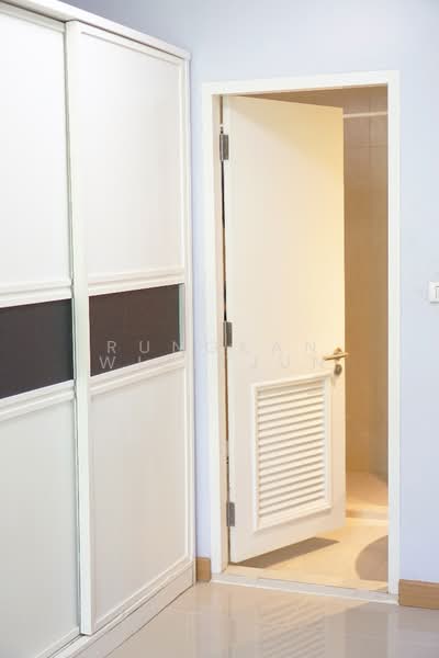 The Clover Thonglor Residence, Bangkok, Soi Sukhumvit 55, Khlong Tan Nua, Watthana, Bangkok, 1 Bedroom, 35 sqm, Condo For Sale, by Rungkan Wijitjun, 500266394 - DDproperty.com