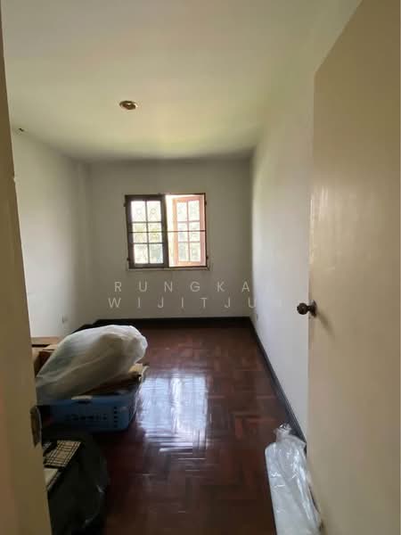 5-BR Townhouse, Bangkok, Talat Bang Khen, Lak Si, Bangkok, 5 Bedrooms, 377 sqm, Townhouse For Sale, by Rungkan Wijitjun, 500266404 - DDproperty.com