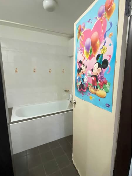 5-BR Townhouse, Bangkok, Talat Bang Khen, Lak Si, Bangkok, 5 Bedrooms, 377 sqm, Townhouse For Sale, by Rungkan Wijitjun, 500266404 - DDproperty.com