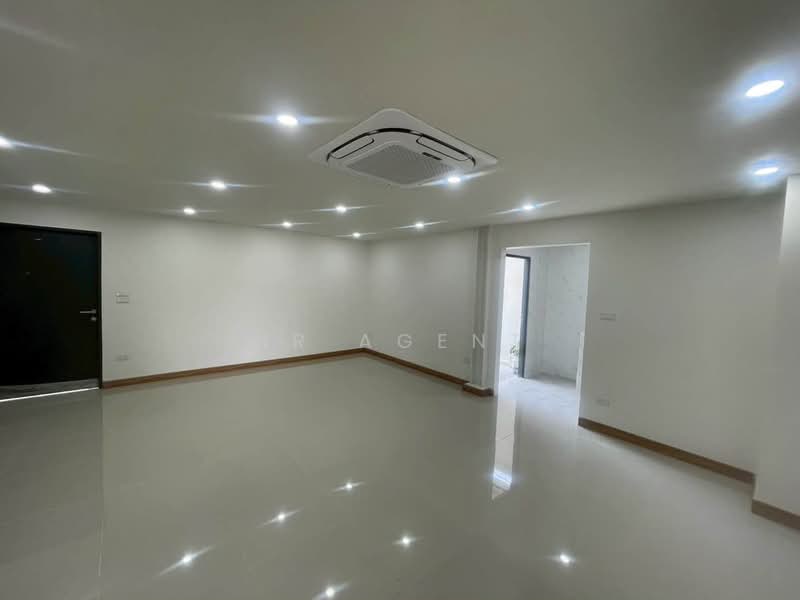 โฮมออฟฟิศ + Storage ซอย วัดเพลงบางนา, นนทบุรี, บางรักน้อย, เมืองนนทบุรี, นนทบุรี, 600 ตร.ม., ทาวน์เฮ้าส์ ขาย, โดย NR AGENT, 500266409 - DDproperty.com