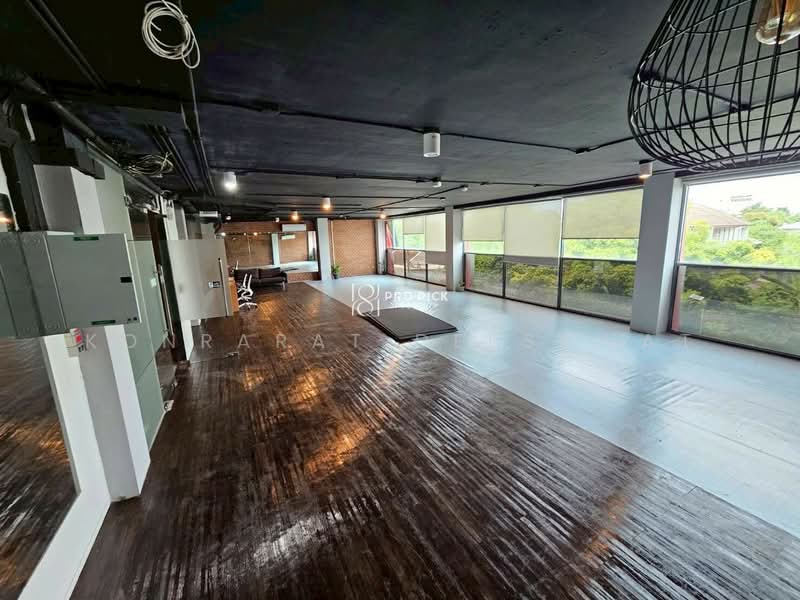 Office for rent Sukhumvit 63 BTS Ekkamai, Bangkok, Khlong Tan Nua, Watthana, Bangkok, , 210 sqm, Office Space For Rent, by Konrarat Deesawat, 500266479 - DDproperty.com