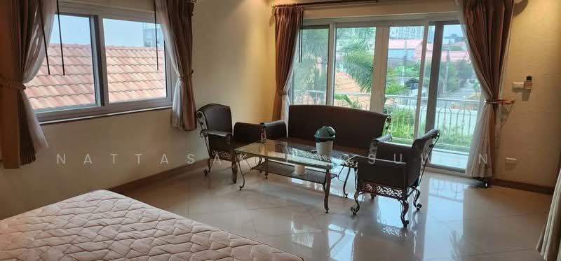 4-BR House, Chon Buri (Pattaya), Nong Pru, Bang Lamung (Pattaya), Chon Buri (Pattaya), 4 Bedrooms, 300 sqm, Single Detached House For Sale, by Nattasak Poosuwan, 500266484 - DDproperty.com