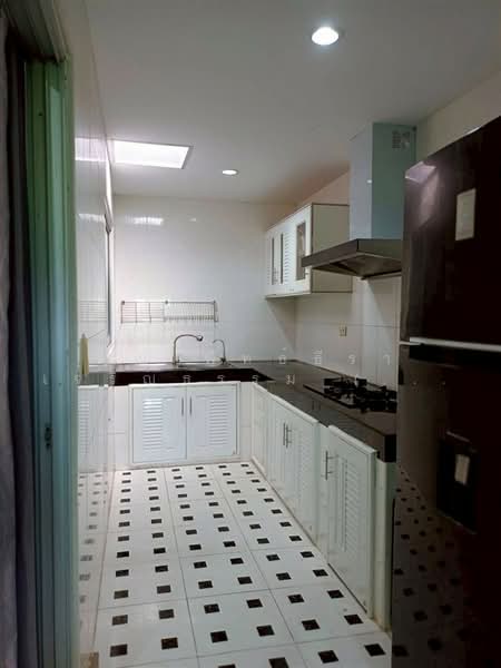 Ratchaphruek Suvarnabhumi-Ladkrabang Village, Bangkok, 397/183 Thanon Chalong Krung, Lam Pla Tiew, Lat Krabang, Bangkok, 3 Bedrooms, 130 sqm, Townhouse For Sale, by คุณ พัทธ์ธีรา เจริญธรรม (พัท), 500266489 - DDproperty.com