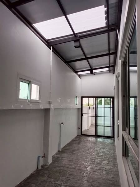 Ratchaphruek Suvarnabhumi-Ladkrabang Village, Bangkok, 397/183 Thanon Chalong Krung, Lam Pla Tiew, Lat Krabang, Bangkok, 3 Bedrooms, 130 sqm, Townhouse For Sale, by คุณ พัทธ์ธีรา เจริญธรรม (พัท), 500266489 - DDproperty.com
