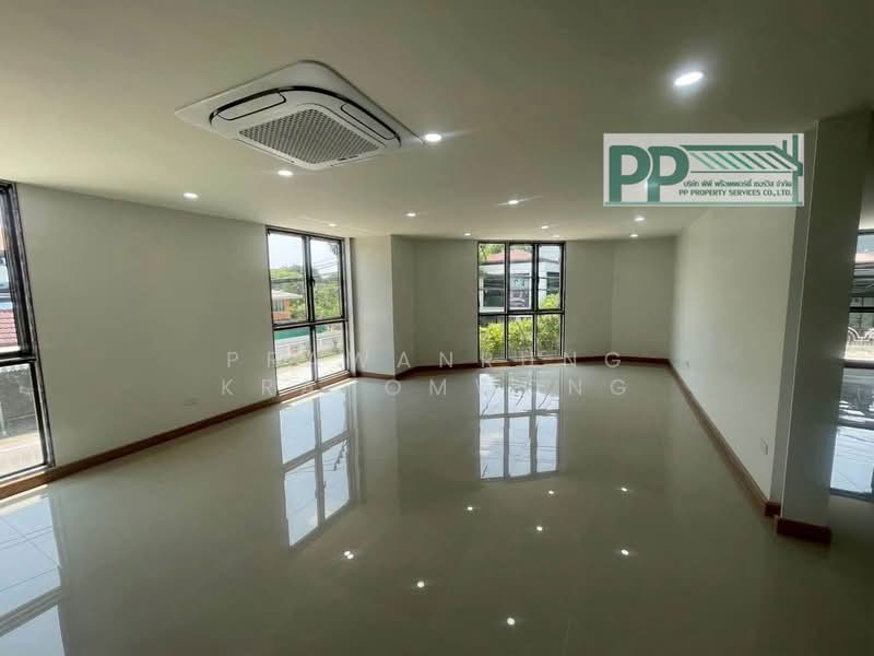 CODE:PP1-W1146-0426 ขายให้เช่าโกดัง บ้าน+ออฟฟิศ สไตล์ Modern พื้นที่กว่า 600 ตร.ม. บนที่ดิน 112 ตร, นนทบุรี, บางรักน้อย, เมืองนนทบุรี, นนทบุรี, 600 ตร.ม., โกดัง-โรงงาน ขาย, โดย PRAWANRUNG KRAHOMWONG, 500266491 - DDproperty.com
