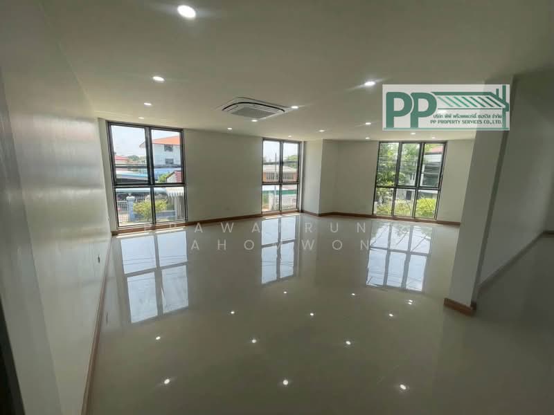 CODE:PP1-W1146-0426 ขายให้เช่าโกดัง บ้าน+ออฟฟิศ สไตล์ Modern พื้นที่กว่า 600 ตร.ม. บนที่ดิน 112 ตร, Nonthaburi, Bang Rak Noi, Muang Nonthaburi, Nonthaburi, , 600 sqm, Warehouse/Factory For Sale, by PRAWANRUNG KRAHOMWONG, 500266491 - DDproperty.com