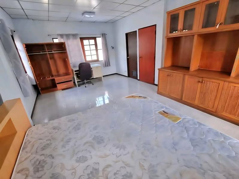 เช่าบางบัวทอง บ้านเดี่ยวหลังใหญ่ 64ตรว. 3นอน 3น้ำ มีห้องแม่บ้านต่างหาก แอร์ 4ตัว 2-3ที่จอดรถ, Nonthaburi, Sai Ma, Muang Nonthaburi, Nonthaburi, 3 Bedrooms, 250 sqm, Single Detached House For Rent, by เฌอณิษฐา  นิติวัชญ์วาณิช, 500266507 - DDproperty.com