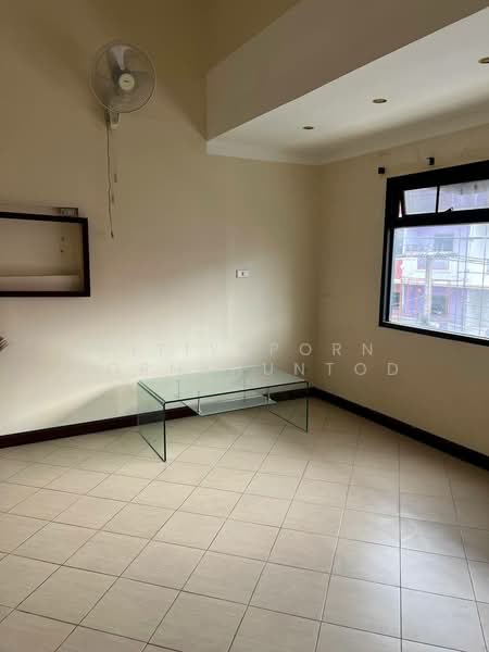 undefined, Chon Buri (Pattaya), Na Kloe, Bang Lamung (Pattaya), Chon Buri (Pattaya), 4 Bedrooms, 200 sqm, Townhouse For Sale, by Pitiyaporn Pornkhuntod, 500266572 - DDproperty.com