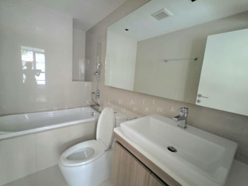 Vtara Sukhumvit 36, Bangkok, 118 Soi Saen Sabai, Phra Kanong, Khlong Toei, Bangkok, 1 Bedroom, 29 sqm, Condo For Sale, by Keerati Benjasupawan, 500266626 - DDproperty.com