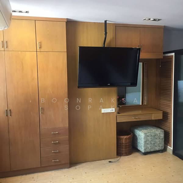 Supalai Place Sukhumvit 39, Bangkok, 175-179 Soi Sukhumvit 39 Sukhumvit Road, Khlong Tan Nua, Watthana, Bangkok, 1 Bedroom, 50 sqm, Condo For Rent, by Boonraksa Sopak, 500266667 - DDproperty.com