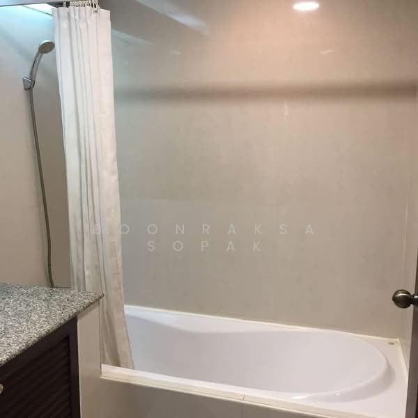 Supalai Place Sukhumvit 39, Bangkok, 175-179 Soi Sukhumvit 39 Sukhumvit Road, Khlong Tan Nua, Watthana, Bangkok, 1 Bedroom, 50 sqm, Condo For Rent, by Boonraksa Sopak, 500266667 - DDproperty.com