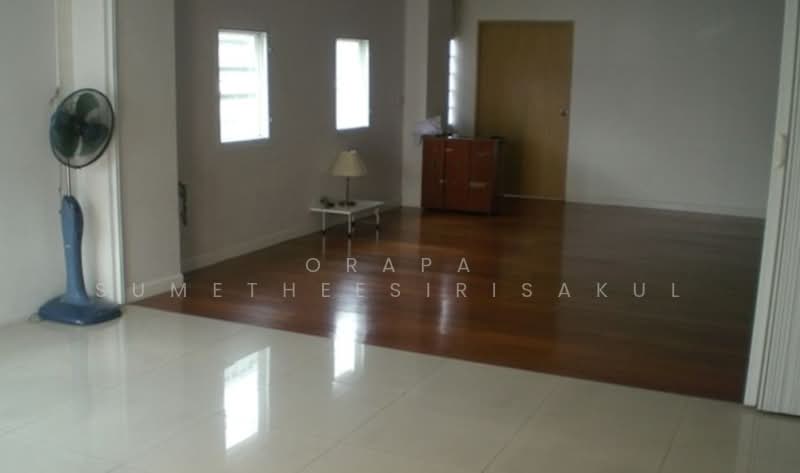 2-BR Townhouse, Bangkok, Rong Muang, Pathum Wan, Bangkok, 2 Bedrooms, 536 sqm, Townhouse For Sale, by Orapa Sumetheesirisakul, 500266721 - DDproperty.com