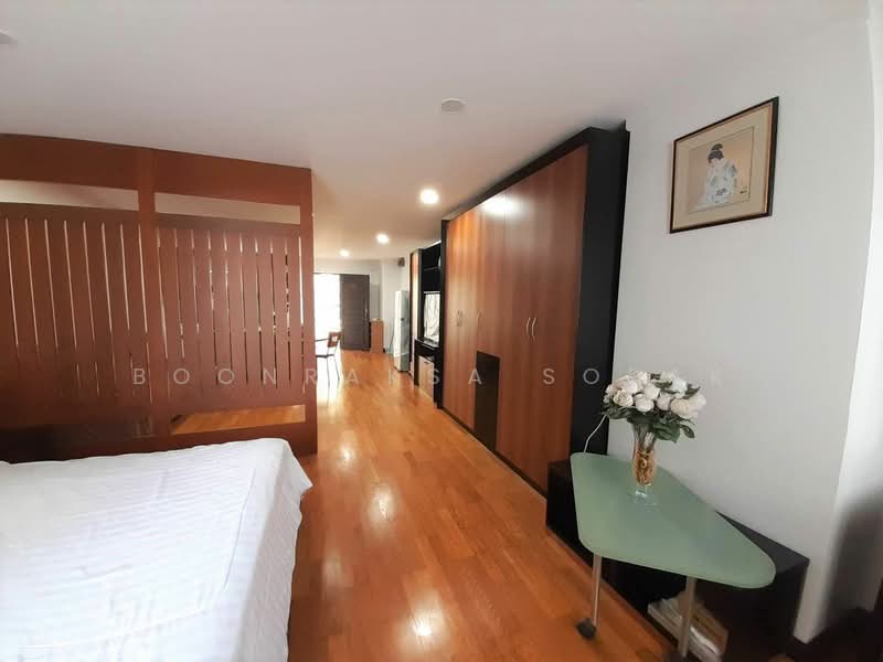 Supalai Place Sukhumvit 39, Bangkok, 175-179 Soi Sukhumvit 39 Sukhumvit Road, Khlong Tan Nua, Watthana, Bangkok, 1 Bedroom, 50 sqm, Condo For Rent, by Boonraksa Sopak, 500266728 - DDproperty.com
