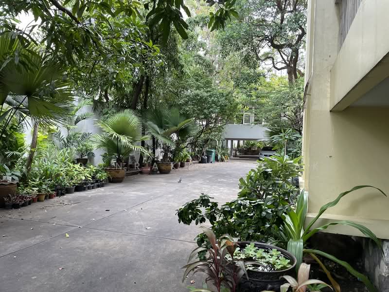 Mukda Mansion, Bangkok, 21 Soi Sukhumvit 43, Khlong Tan Nua, Watthana, Bangkok, 2 Bedrooms, 115 sqm, Apartment For Rent, by Boonraksa Sopak, 500266767 - DDproperty.com