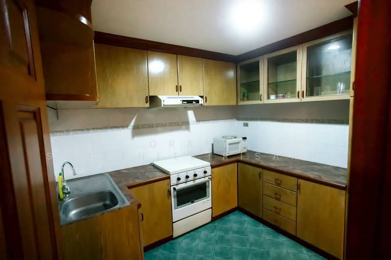 Crystal Garden Condominium : คริสตัล การ์เด้น, กรุงเทพ, 217 ถนนสุขุมวิท ซอย 4, คลองเตย, คลองเตย, กรุงเทพ, 110 ตร.ม., คอนโด ขาย, โดย Orapa Sumetheesirisakul, 500266822 - DDproperty.com