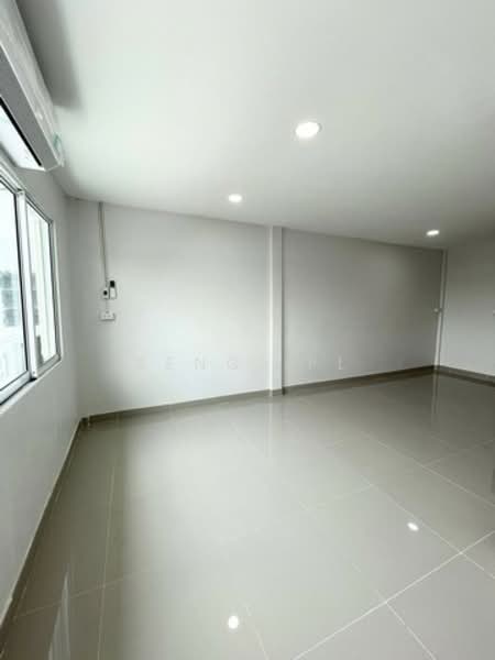 ให้เช่าทาวน์โฮม 2ชั้น รีโนเวทใหม่ ย่านถนนนวมินทร์ พร้อมเฟอร์นิเจอร์, กรุงเทพ, คลองกุ่ม, บึงกุ่ม, กรุงเทพ, 190 ตร.ม., ทาวน์เฮ้าส์ ให้เช่า, โดย Seng .PL, 500266883 - DDproperty.com